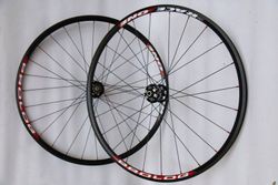 Kola PROLOG RACE ONE DISC fullblack-red, Novatec 8-11s DISC, DT Swiss - 1705g
