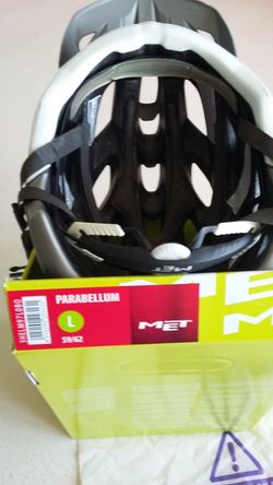 MET PARABELLUM matná bílá/černá L 59/62