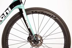 Bianchi Infinito CV Disk Di2 vč Karbonových kol Vision vel 55