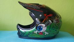 PŘILBA TLD VELIKOST M/L (56-59CM)