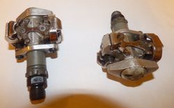 Oboustranné nášlapné pedály Shimano XT