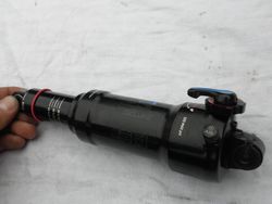 Nový Rock Shox Deluxe RT DebonAir 210x55mm