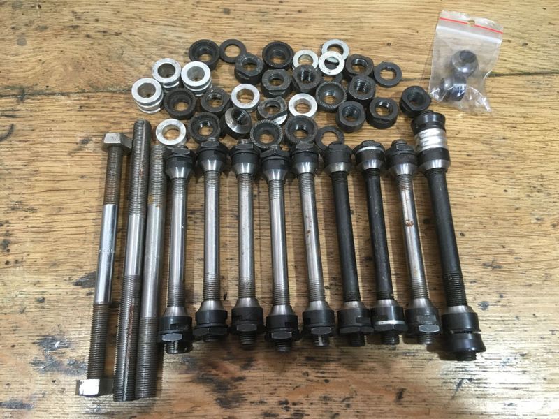 Campagnolo osy, kónusy a podložky