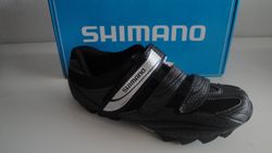 Tretry Shimano horské SH-M077