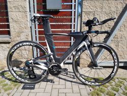 triatlonová koza FELT IA10 Ultegra Di2 ročník 2017, vel. 54