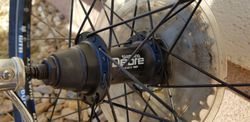 Gripy, Kola 26palců Mavic 317, SPD M520, Řidítka Specialized, Kliky a středy