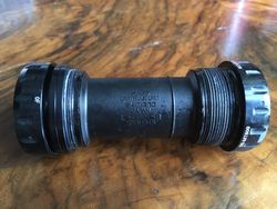 BSA střed pro kliky shimano BB-MT800