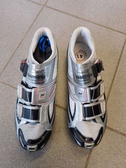 Tretry Shimano M310