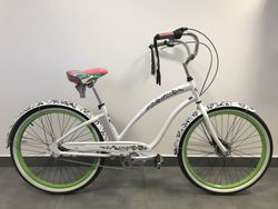 Městské kolo Electra JK Blanc Et Noir 3i