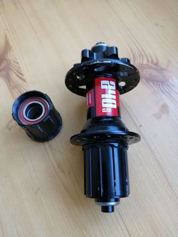 Dt Swiss 240s