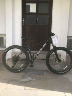 NOVÝ Trek Roscoe 7 2020