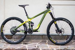 Giant Reign Advanced Carbon
