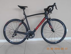 Prodám málo používané silniční kolo specialized