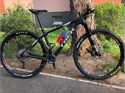 Trek Procaliber 9,7- 2017, velikost 18,5 - TOP STAV + SADA KOL DT SWISS XR1501 ? - cena v inzerátu.
