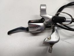 Hydraulické brzdy s řazením XT STM-766 dual control 3x9 rychlostí
