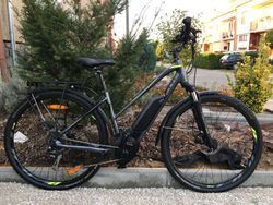 Dámské plně vybavené kolo se systémem Bosch Performance CX. Baterie 500 Wh, dojezd 160 Km.