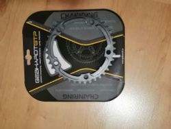 dva převodníky Shimano 50 a 39