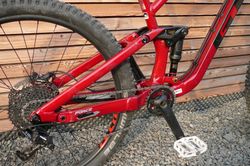 2019 GT Force Alloy - rudý divočák - velikost XL