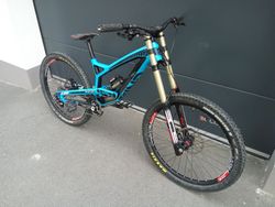 YT Tues CF Pro M