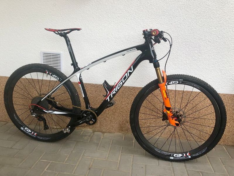 Prodej horské kolo 27,5” lehoučké, závodní, perfektní ježděné malým klukem