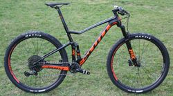 SCOTT Spark RC 900 Comp - závodní celoodpružené kolo s hliníkovým rámem - NOVÉ