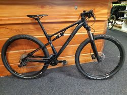 Superior XF 919 ALU vel.17,5" - M mod.018 nové kolo !!!!
