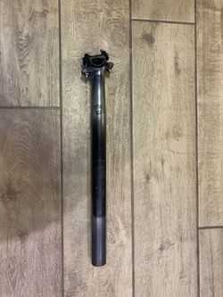 TOP karbonová sedlovka Bike Ahead The Seatpost - 30,9 / 400 mm /154 g / offset 0 mm.