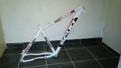 Prodám nový rám Scud 29" Vel:19"