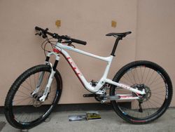 MINIMÁLNĚ JETÉ GT HELION CARBON EXPERT