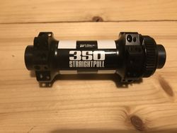 Přední náboj DT Swiss 350, pro špice Straightpull, osa 15X110 mm, 28 děr, Centerlock