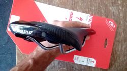 NOVÉ nejeté sedlo Specialized HENGE COMP