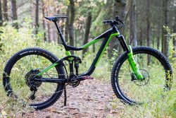 GIANT Reign Advanced 1 vel.M 2019, nové