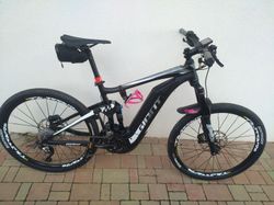 Prodán Giant full E1 - najeto 567 km , odpočet DPH !