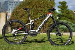 Testovací elektrokolo Trek Powerfly 5FS matte anthracite 2019 - 21,5 TOP STAV