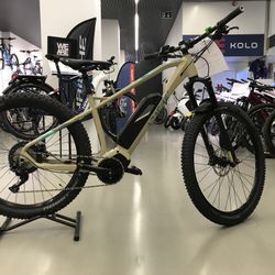 Apache Payat Comp 1, kola 27,5"+ 29", vel. 18" - 2019