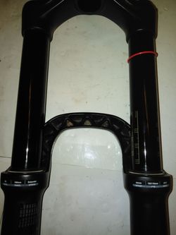Rock Shox Yari Boost 27,5“ 180mm