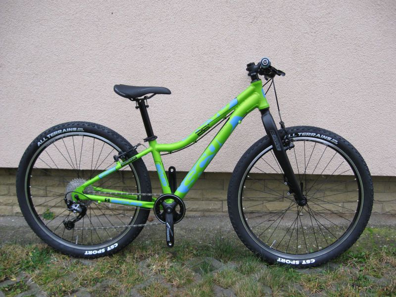 Nové nejeté lehké 26" kolo na rámu Scud 13", pevná Alu vidlice Force, Alivio 1x9 nebo SLX/Deore 1x10