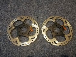 2x kotouč Shimano XT SM-RT86 - S
