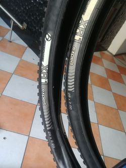 Bontrager XR1 Expert a Specialized Fast Track a Ground Control - nové