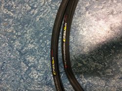 Plášť Hutchinson Epsilon 700x23 (23-622)