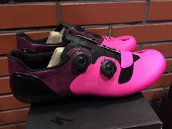 Specialized S-WORKS 6 Road velikost 45 NEON PINK
