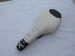 SEDLO FYZIK TUNDRA 2