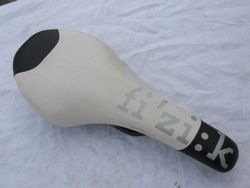 SEDLO FYZIK TUNDRA 2