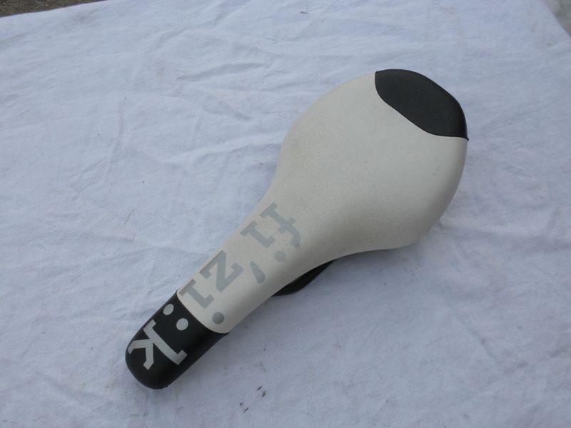 SEDLO FYZIK TUNDRA 2