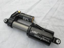 NOVÝ TLUMIČ CANE CREEK DOUBLE BARREL AIR 222X70MM