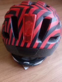 cyklistická helma,přilba
