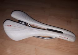 Specialized Romin evo gel 146mm