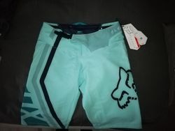 Dámské kraťasy FOX, cena 1690,-