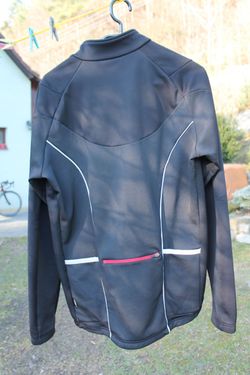 Bunda BBB, vesty Pearl Izumi