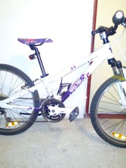 Juniorské kolo Scott Contessa vel. 24